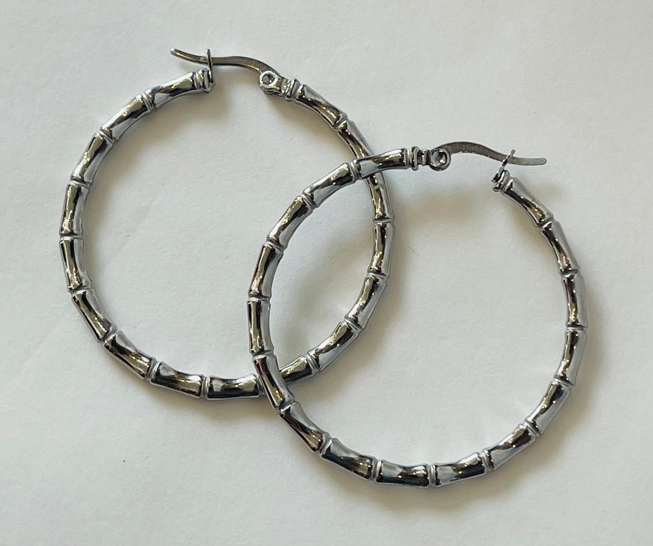 BLAKLACE-BAMBOO HOOP EARRING