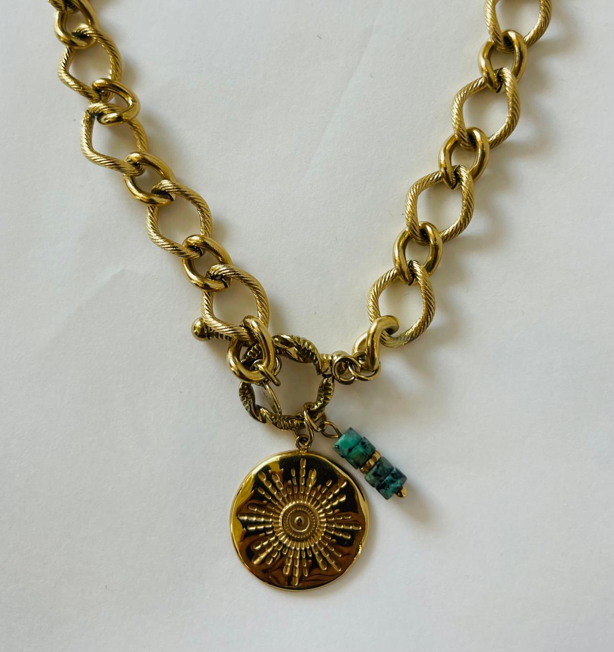 BLAKLACE-GOLD CHAIN NECKLACE WITH PENDANT